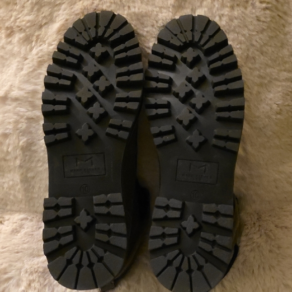 NWOB Marc Fisher Gray Suede Lace-Up Boots-Size 10 - Picture 5 of 6